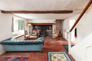 Sitting Room- click for photo gallery